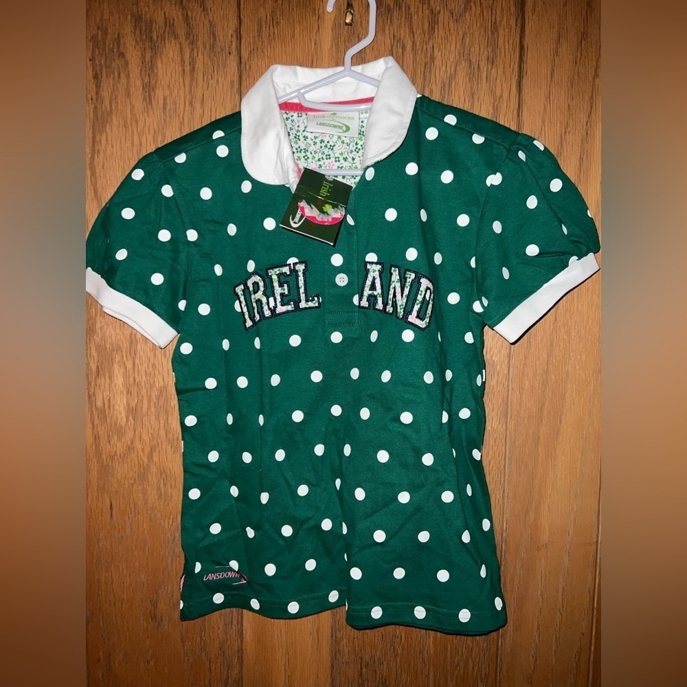 Nwt Lansdowne Girl’s polo shirt from Ireland. Polka dot w appliqué lettering #HB